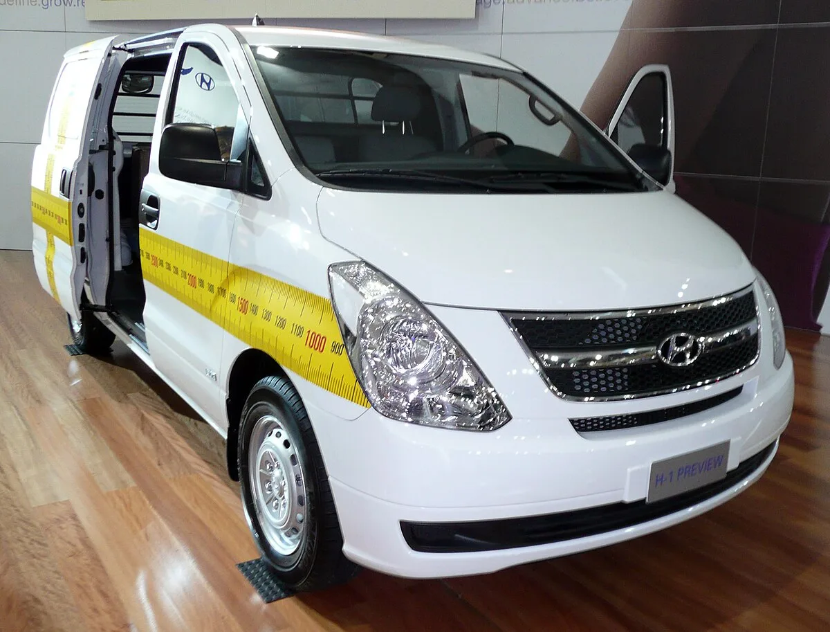 HYUNDAI H1